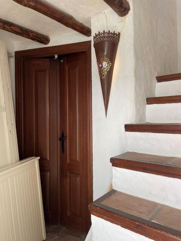 Properties for sale and rent in Spain photo 4