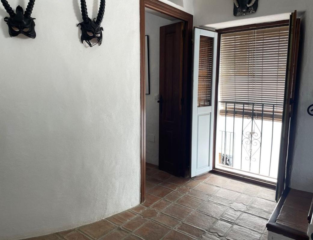 Properties for sale and rent in Spain photo 5
