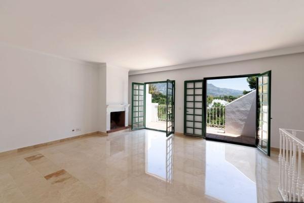 Chalet adosado en Caleta La (aloha Pueblo) s/n, Aloha, Marbella photo 1