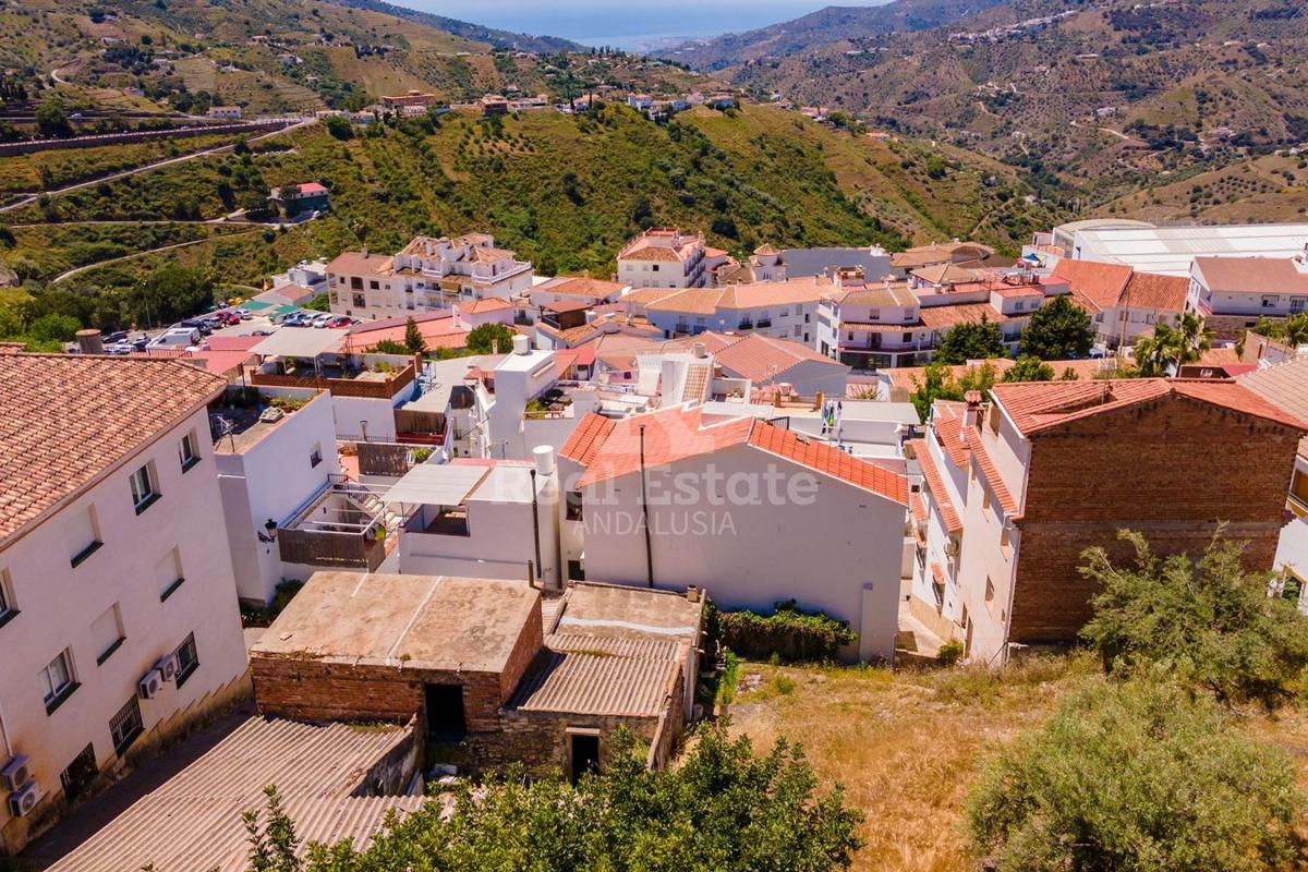Properties for sale and rent in Spain photo 5