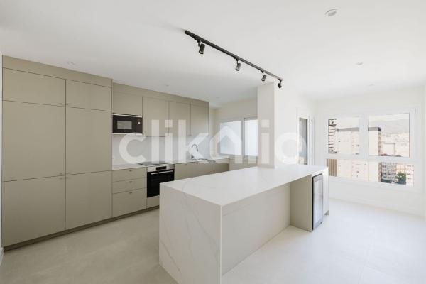 Venta de piso en Piso en Avenida de Andalucía, Carranque - Haza Cuevas, Málaga, Málaga
photo 1