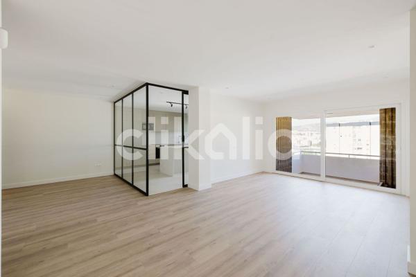 Venta de piso en Piso en Avenida de Andalucía, Carranque - Haza Cuevas, Málaga, Málaga
thumbnail 2