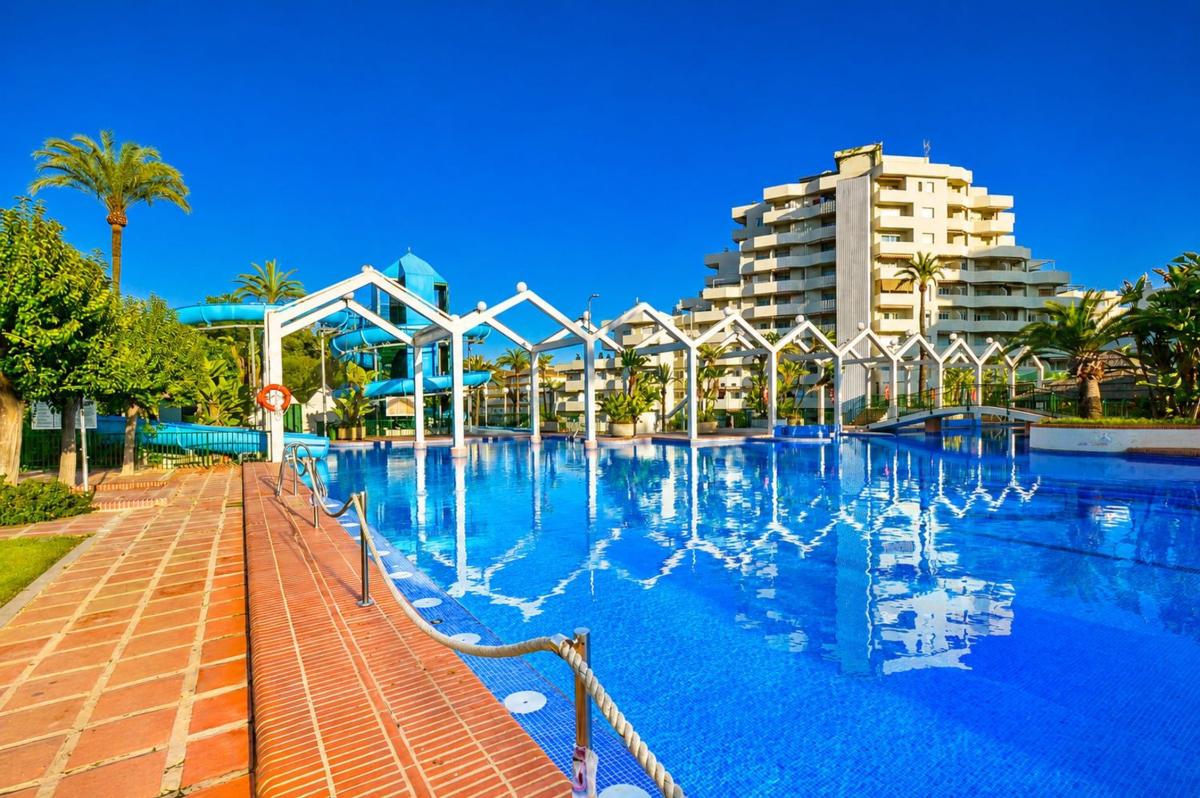 Sale of apartment in Piso en Parque de la Paloma, Benalmádena, Benalmádena
photo 2