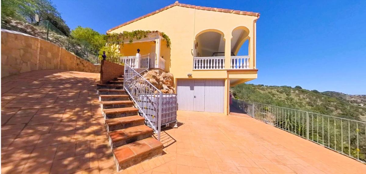 Properties for sale and rent in Spain photo 4