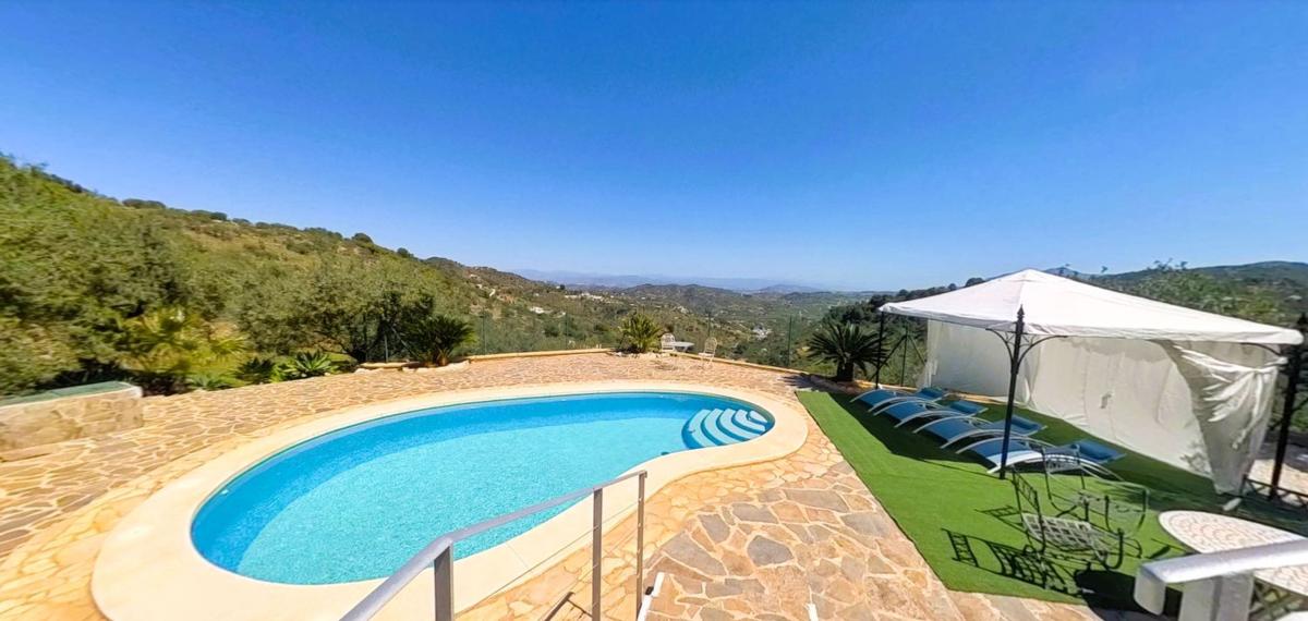 Properties for sale and rent in Spain photo 5