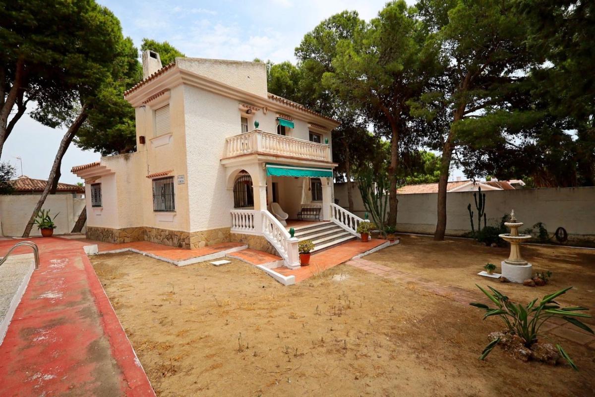 Properties for sale and rent in Spain photo 4