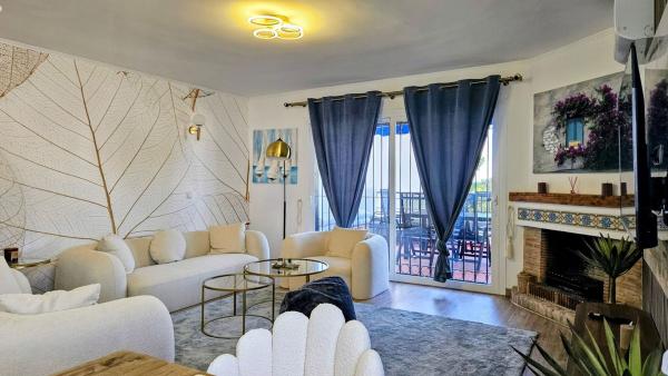 Chalet pareado en Don Jose de Orbenaje, 36, Sitio de Calahonda, Mijas thumbnail 2
