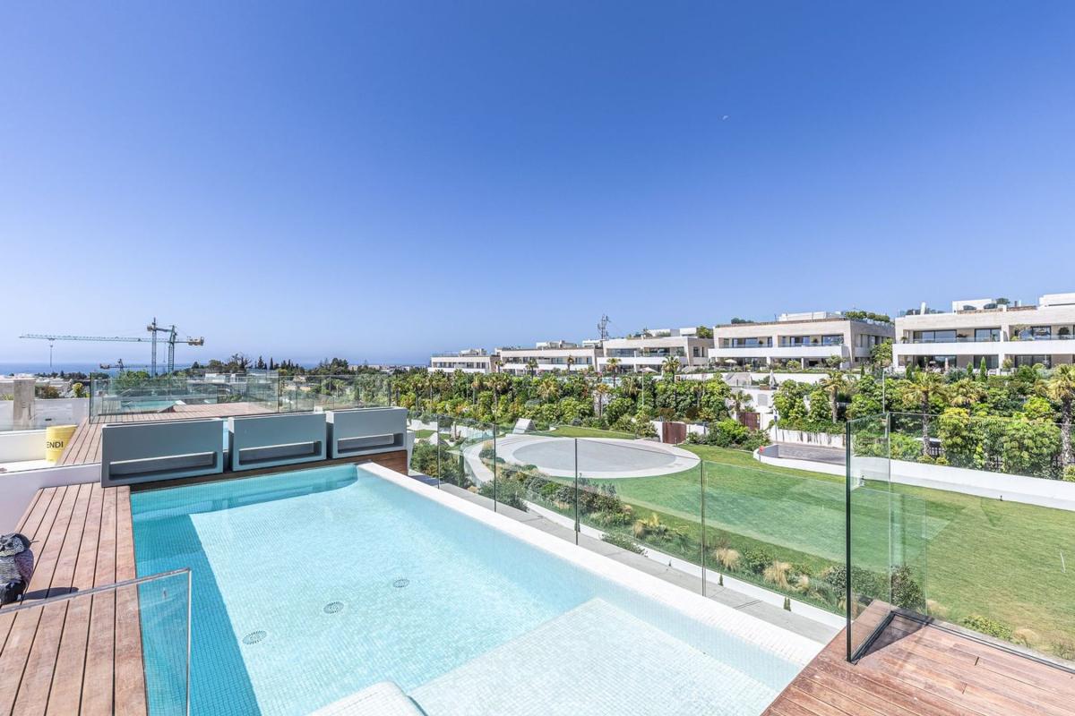 Sprzedaż duplexu w Dúplex en Lugar Urbanizacion Lomas de Rio Verde, Las Lomas de Río Verde, Marbella, Marbella photo 1