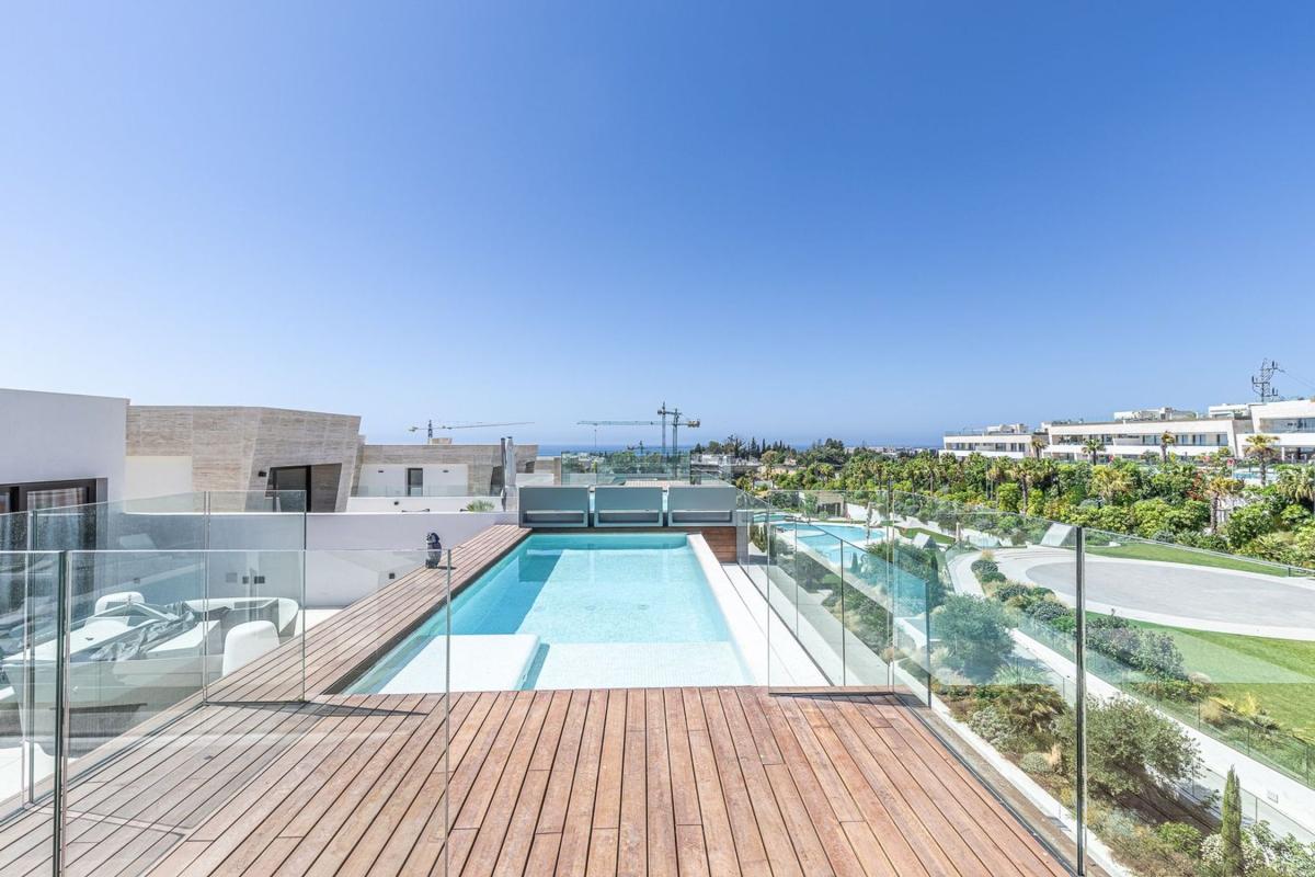Sprzedaż duplexu w Dúplex en Lugar Urbanizacion Lomas de Rio Verde, Las Lomas de Río Verde, Marbella, Marbella photo 3