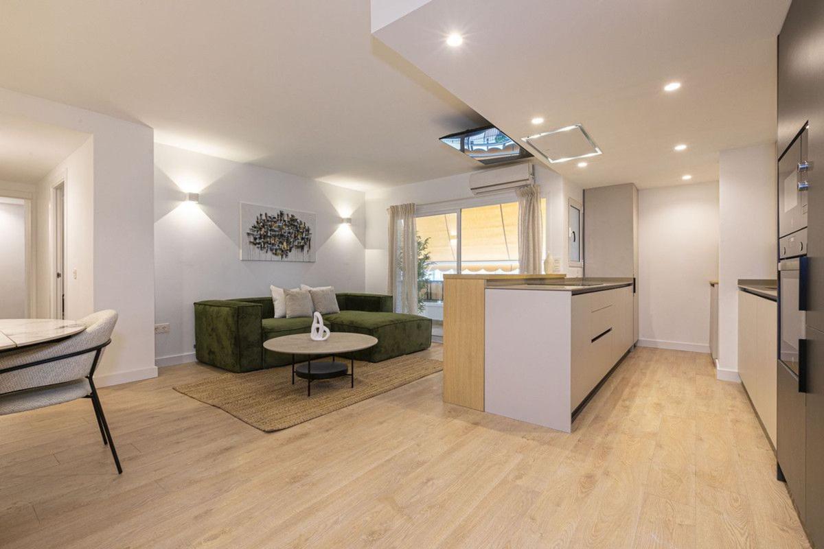 Venta de piso en Piso en Calle 11 de Marzo, 10, Playa Bajadilla-Puertos, Marbella, Marbella
photo 3