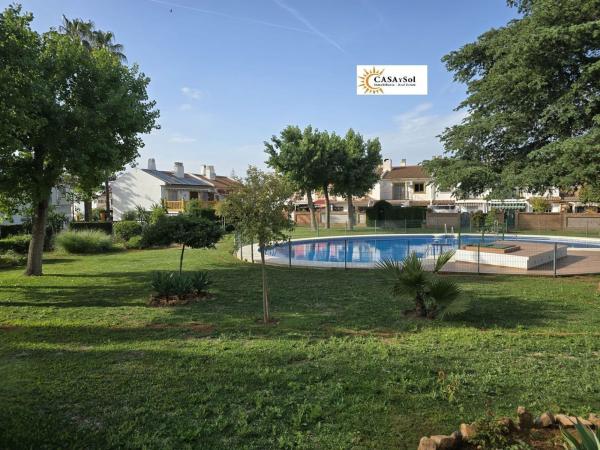 Chalet adosado en Calle Goleta, Capellanía - Retamar, Alhaurín de la Torre photo 1