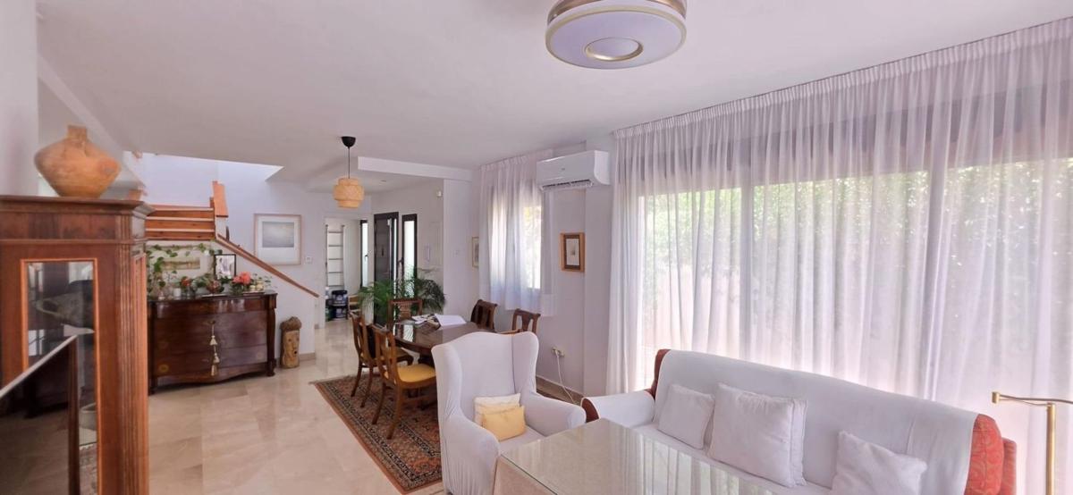 Properties for sale and rent in Spain photo 3