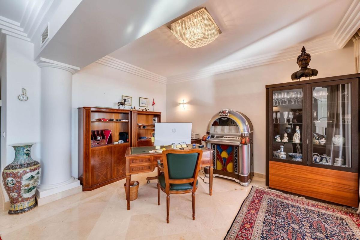 Venta de piso en Piso en Calle los Jazmines, Nueva Andalucía, Marbella, Marbella
 photo 5