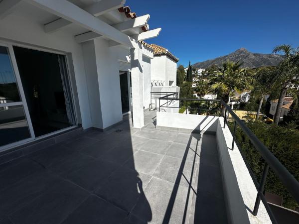 Venta de piso en Piso en Los Naranjos, Marbella, Marbella
 photo 3