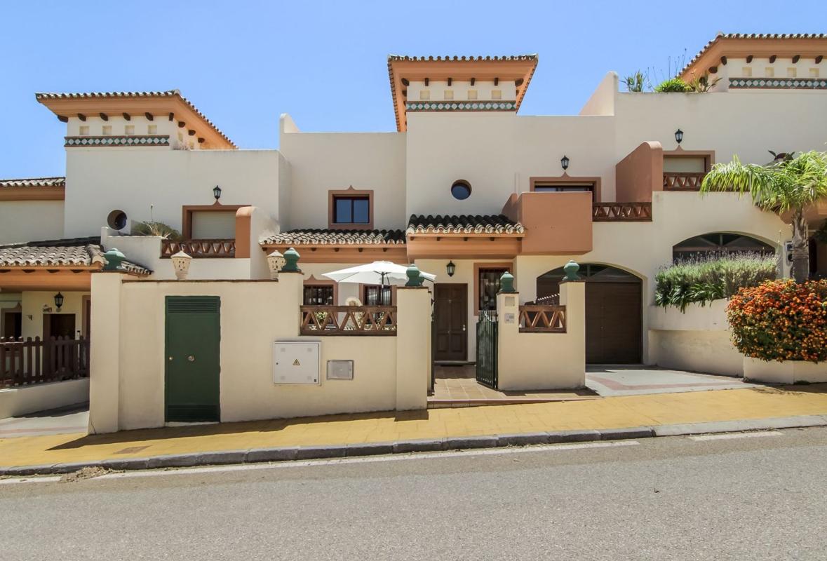 Properties for sale and rent in Spain photo 2