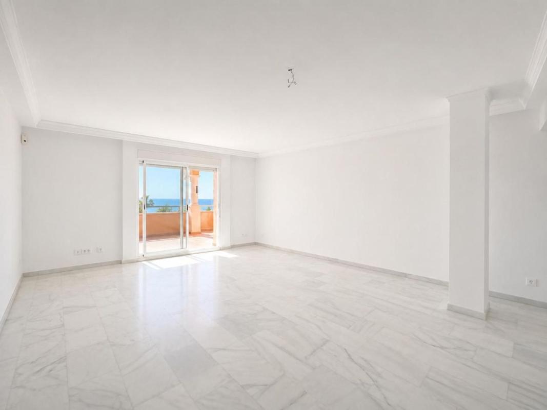 Venta de piso en Piso en Urbanizacion el Mirador de Bermuda Beach, Buenas Noches, Estepona, Estepona
photo 2