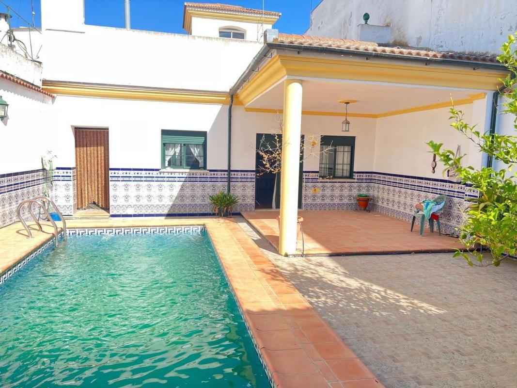 Properties for sale and rent in Spain photo 2