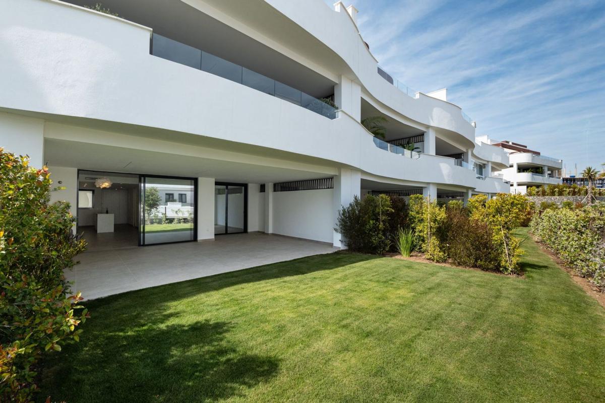 Продажа квартиры на Piso en C. Lago de Sanabria, Bel-Air, Estepona, Эстепона
photo 1