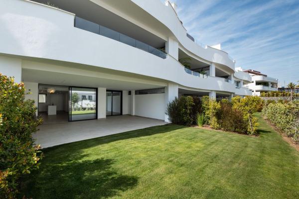 Продажа квартиры на Piso en C. Lago de Sanabria, Bel-Air, Estepona, Эстепона
photo 1