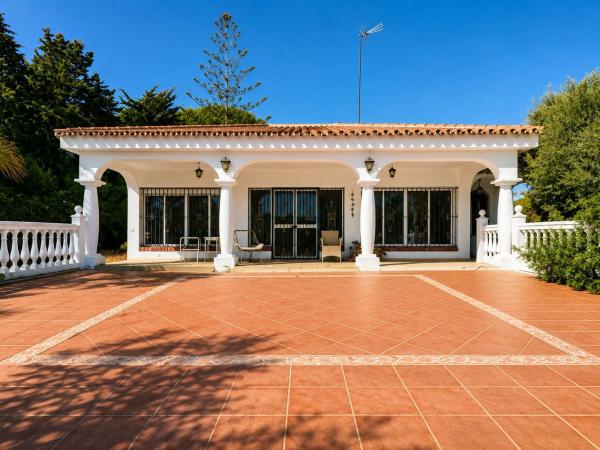 Casa o chalet independiente en Paraiso-Barronal, Estepona photo 1
