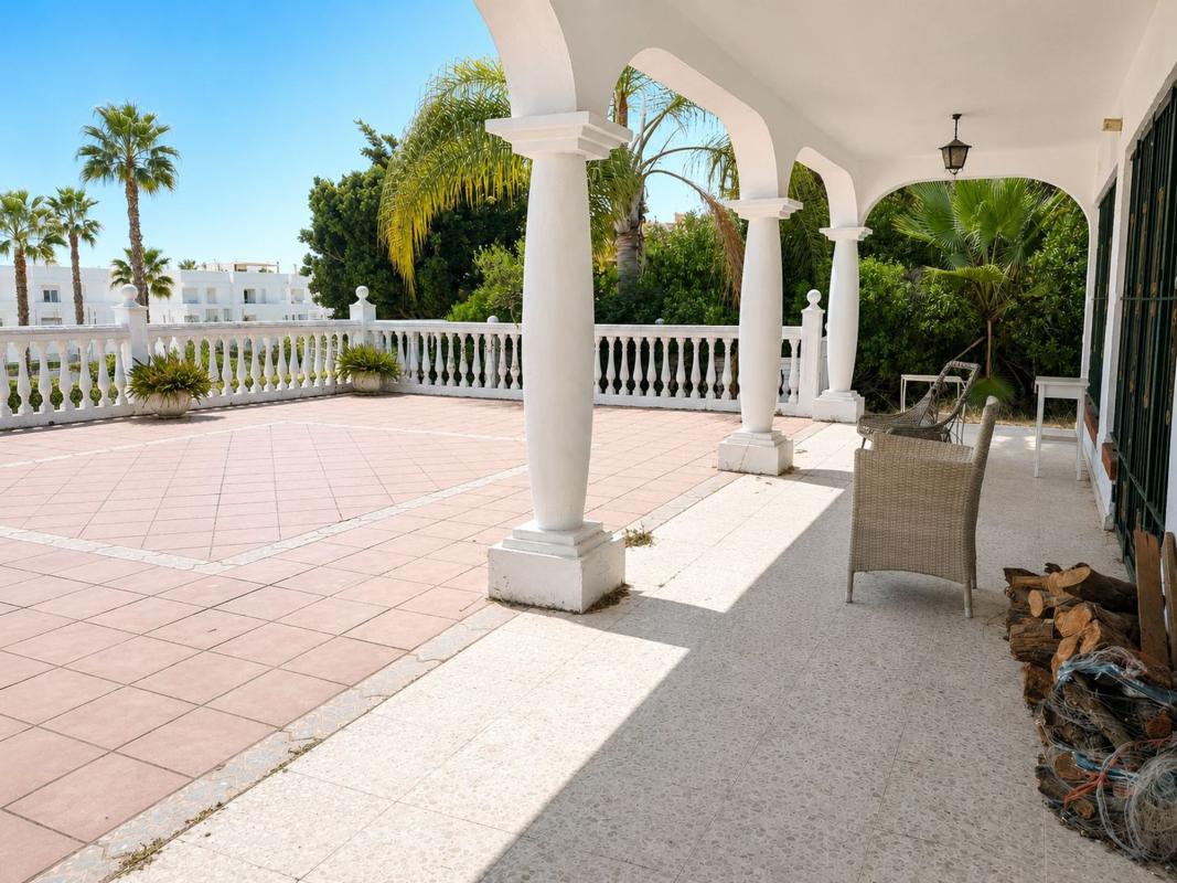 Properties for sale and rent in Spain photo 4