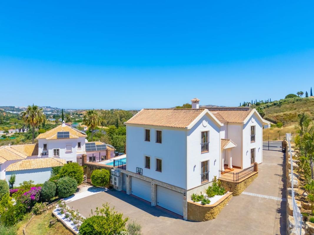 Properties for sale and rent in Spain photo 4