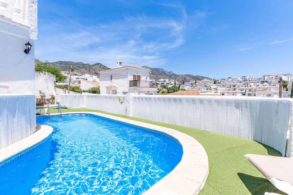Properties for sale and rent in Spain photo 5