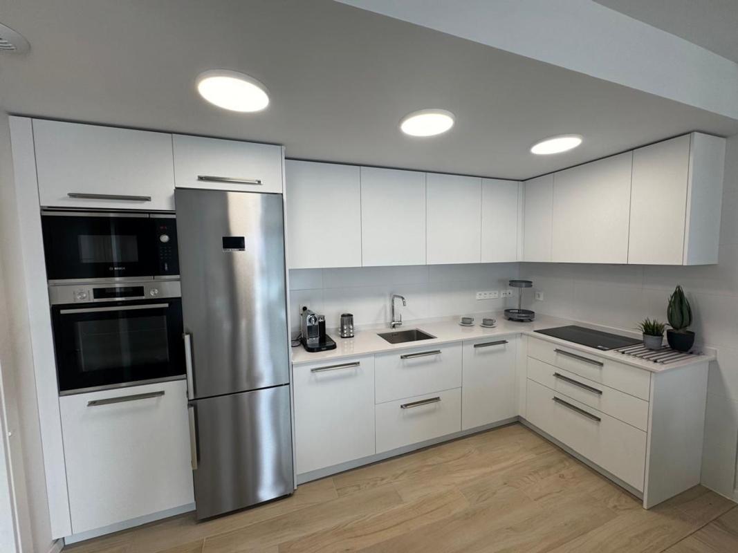 Sprzedaż mieszkania w Piso en Calle Miguel Delibes, 20, Rodeo Alto-Guadaiza-La Campana, Marbella, Marbella
photo 3