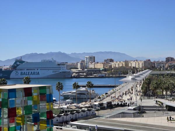 Sprzedaż mieszkania w Piso en Paseo de la Farola, 1, Malagueta - Monte Sancha, Málaga, Málaga
photo 1