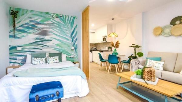Sale of flat in Piso en Avenida Jardines de las Golondrinas, Romana Playa, Marbella, Marbella
thumbnail 1