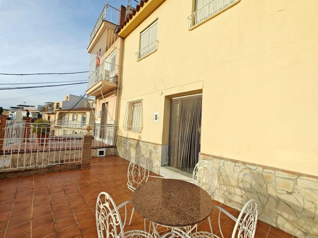 Properties for sale and rent in Spain photo 3
