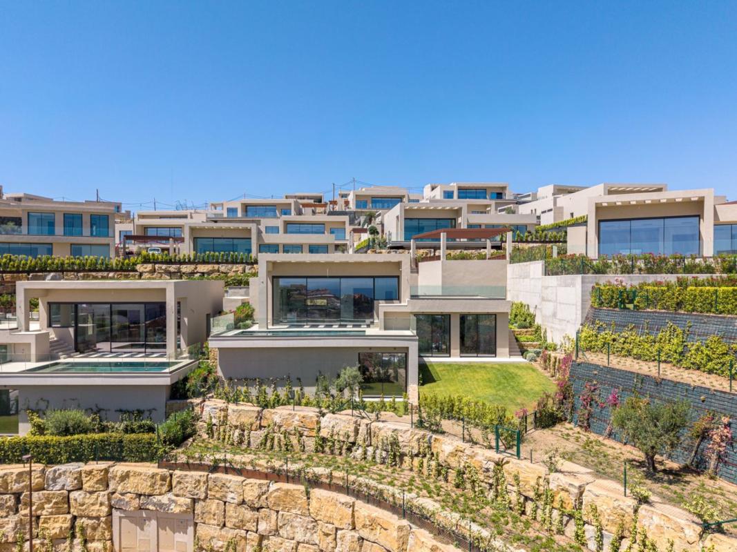 Properties for sale and rent in Spain photo 4