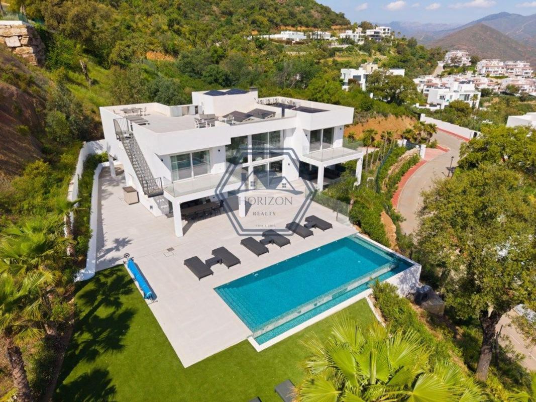 Properties for sale and rent in Spain photo 1
