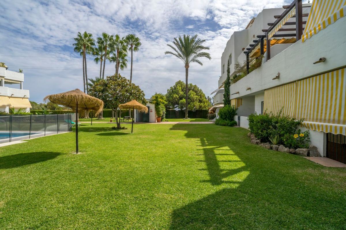Venta de piso en Piso en Calle Estena, 36, Nagüeles, Marbella, Marbella
photo 1