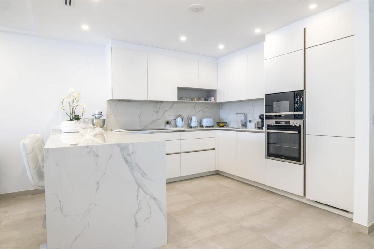 Продажа дуплекса на Dúplex en Villa Marina, 19, Puerto Banús, Marbella, Марбелла photo 5