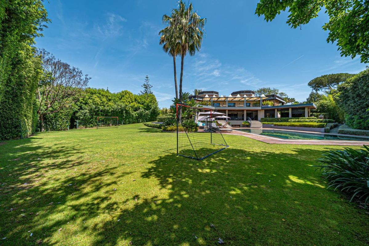 Properties for sale and rent in Spain photo 4