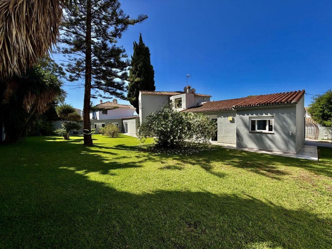 Properties for sale and rent in Spain photo 4