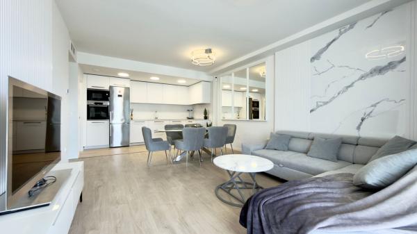 Venta de piso en Piso en Miguel De Cervantes-nva a, 59, Rodeo Alto-Guadaiza-La Campana, Marbella, Marbella
thumbnail 2