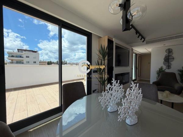Duplex en venta en Dúplex en Avenida del Mar, Playa Bajadilla-Puertos, Marbella, Marbella photo 2