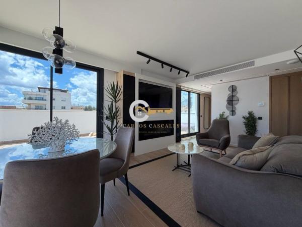 Duplex en venta en Dúplex en Avenida del Mar, Playa Bajadilla-Puertos, Marbella, Marbella photo 3