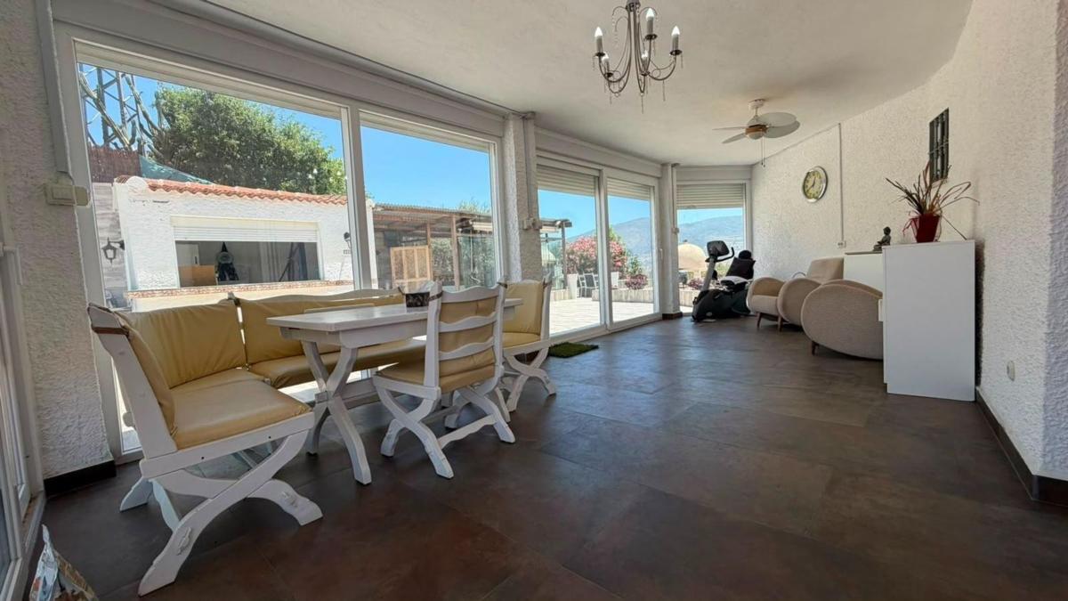 Properties for sale and rent in Spain photo 4