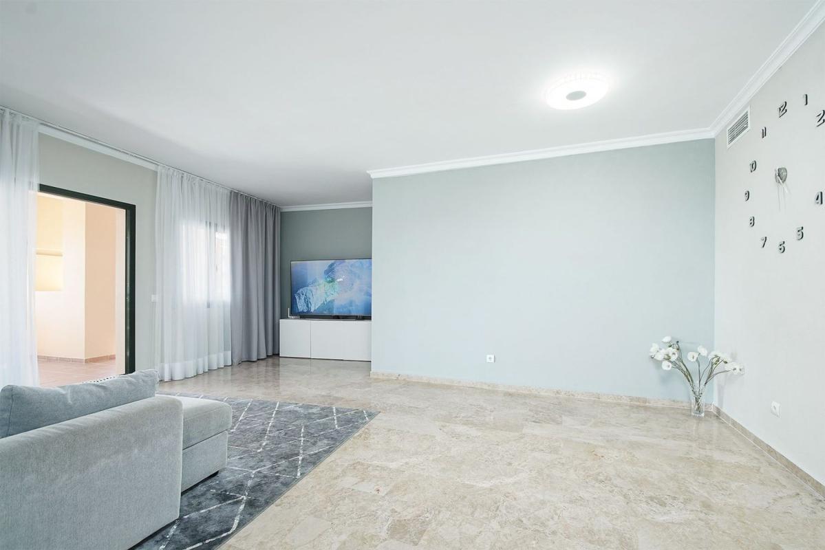 Venta de piso en Piso en Avenida de Barcelona, 2 -8, Linda Vista-Nueva Alcántara-Cortijo Blanco, Marbella, Marbella
photo 4