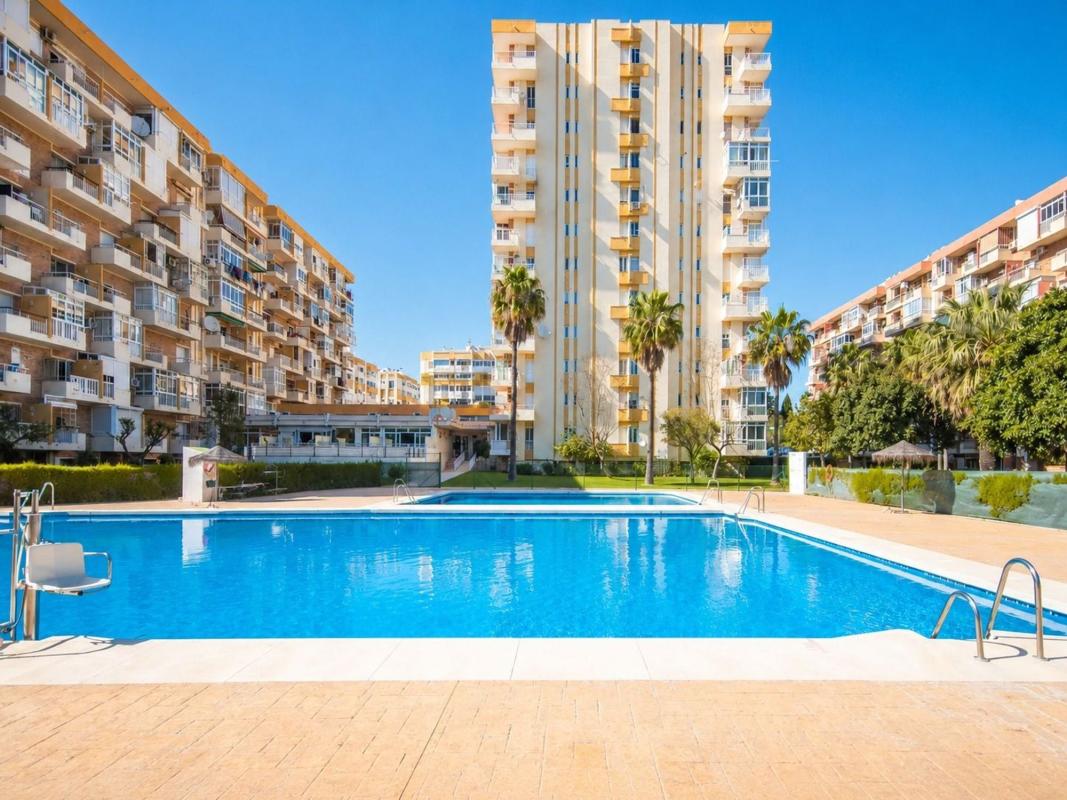 Sprzedaż mieszkania w Piso en Gamonal, 2, Parque de la Paloma, Benalmádena, Benalmádena
photo 3