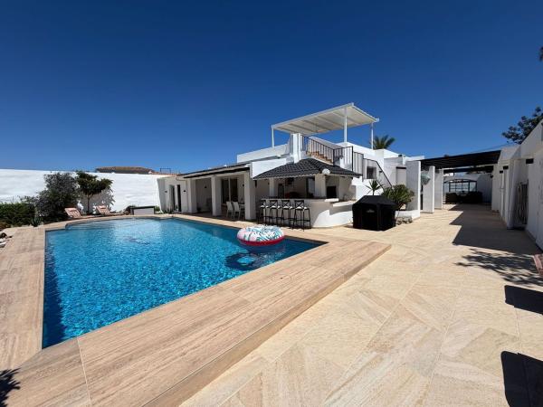 Independent chalet for sale in Casa o chalet en Los Nadales - Tio Charles, Benalmádena, Benalmádena
 photo 1