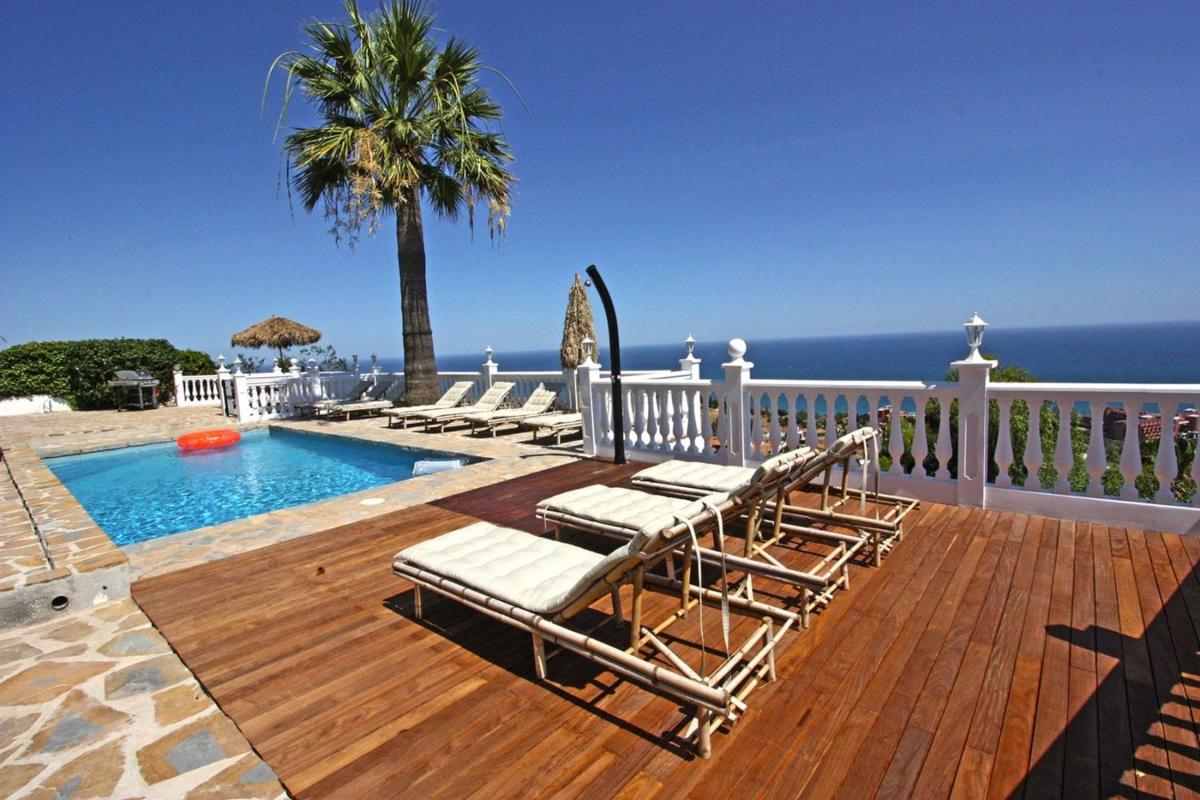 Sale of independent chalet in Casa o chalet en Centro, Benalmádena, Benalmádena
photo 2