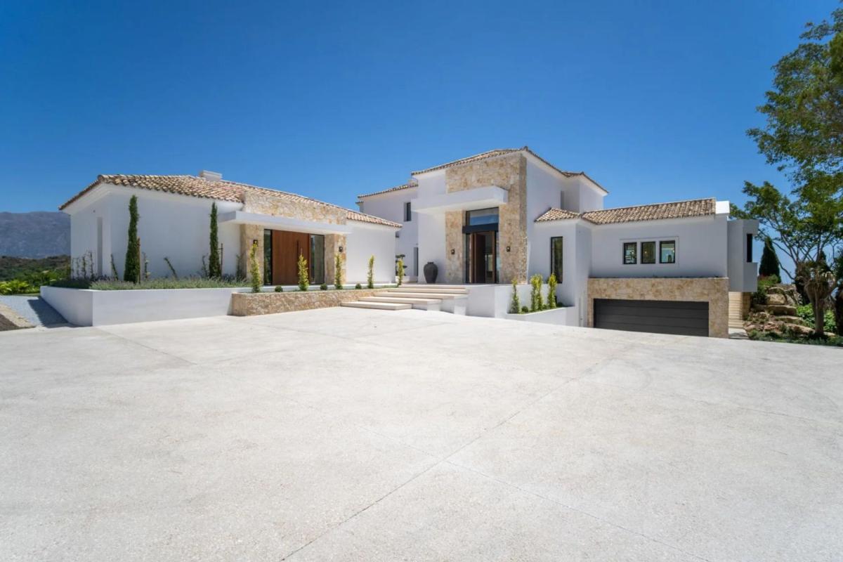Properties for sale and rent in Spain photo 4