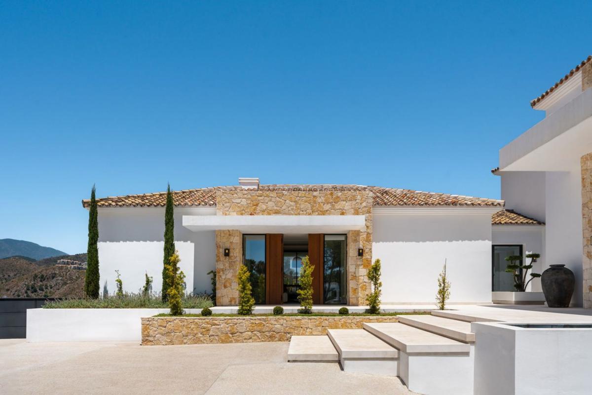 Properties for sale and rent in Spain photo 5