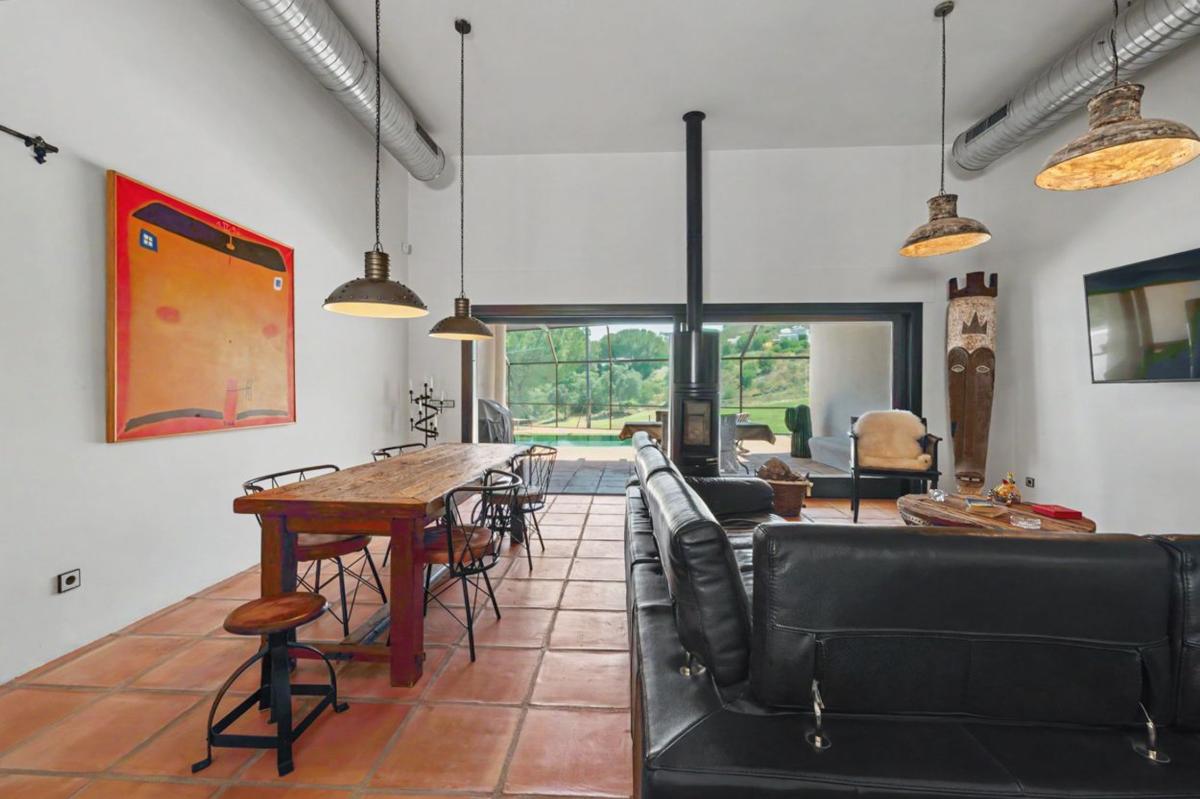 Properties for sale and rent in Spain photo 4