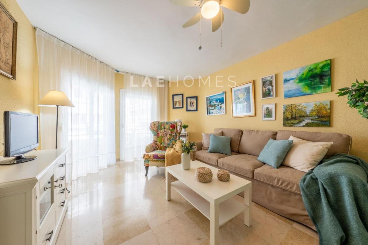 Venta de piso en Piso en Playa Bajadilla-Puertos, Marbella, Marbella
 photo 3