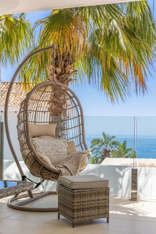 Продажа квартиры на Piso en Calle Rododendro, El Higuerón - Capellanía, Benalmádena, Бенальмадена
photo 1
